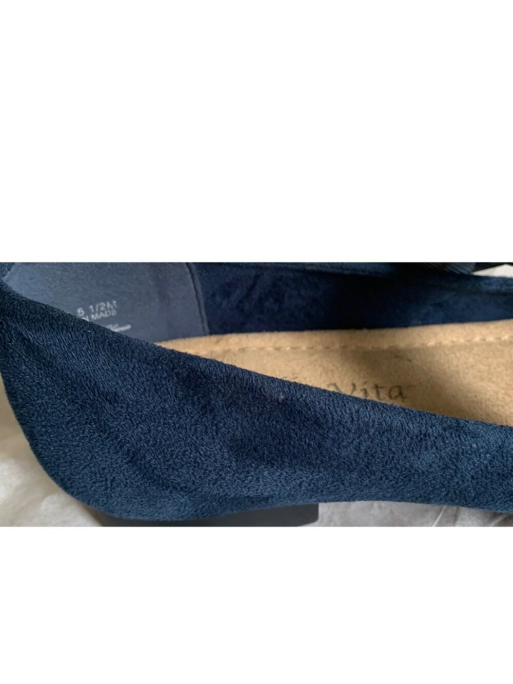 BELLA VITA Navy Blue Faux Suede Virginia II Mary Jane Pointed Toe Flats Sz 5.5 - Picture 11 of 11
